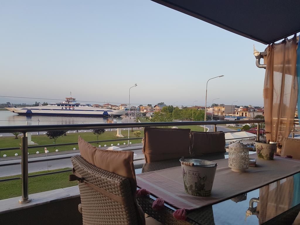 Lakis Luxury Apartment Keramoti  Exterior photo